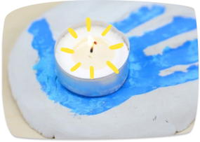 pemegang-lilin-cap-tangan